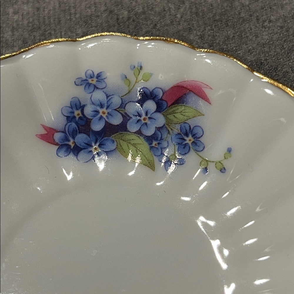 Set of 4 Saucers-Blue Floral w/Gold Rim - Picture 3 of 7
